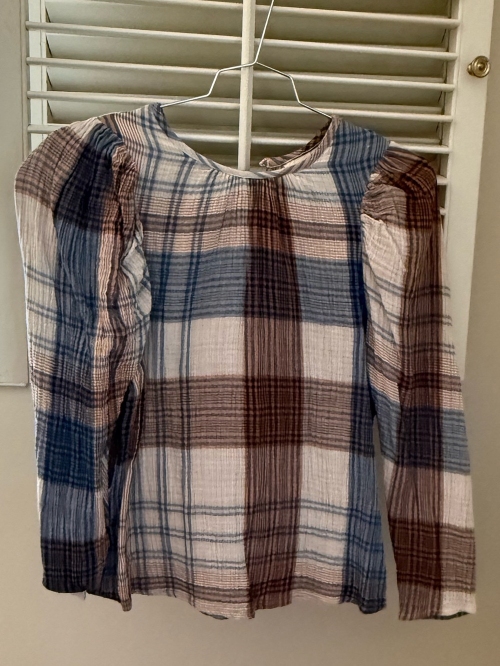 Universal Thread Plaid Puff-Sleeve Blouse